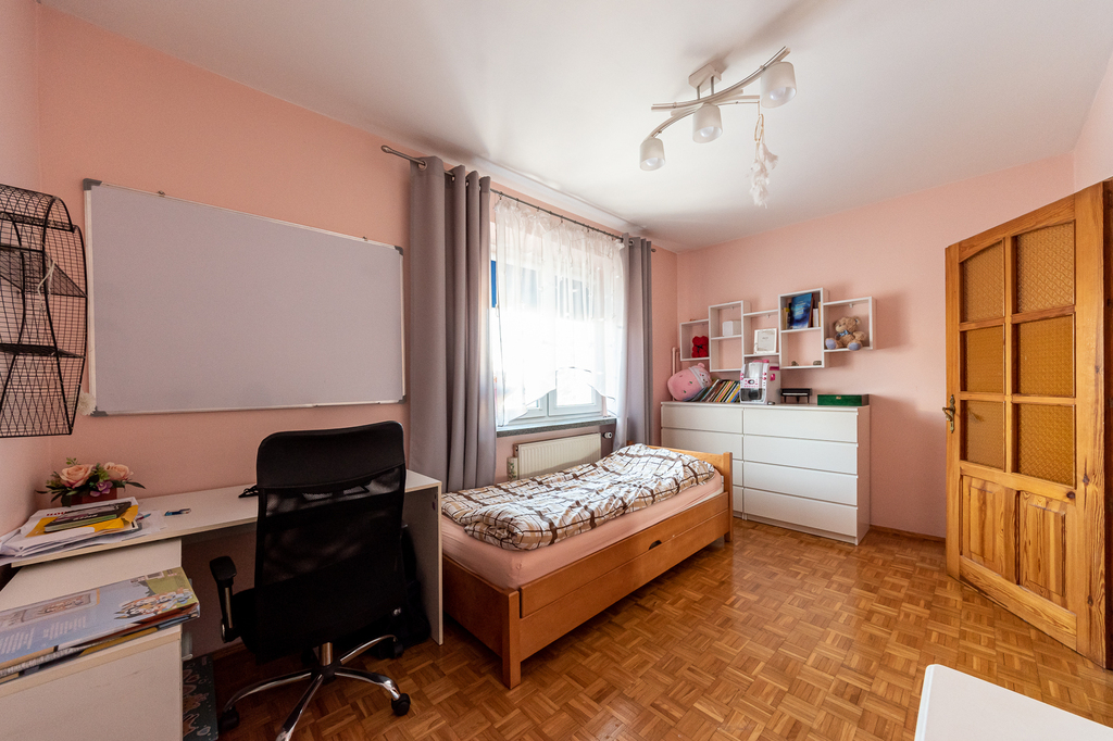 Dom wolnostojący o powierzchni 281 m² - zdjęcie 10