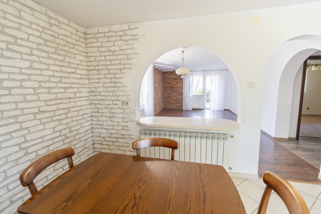 Dom 138,5 m² z tarasem i fotowoltaiką - zdjęcie 4