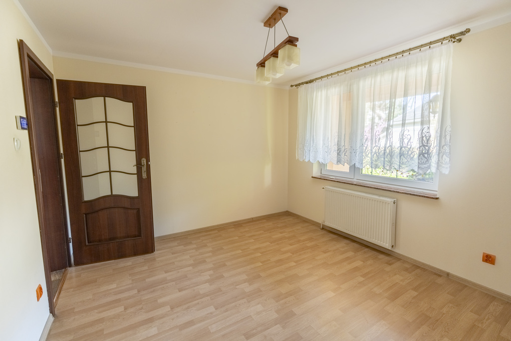 Dom 138,5 m² z tarasem i fotowoltaiką - zdjęcie 9