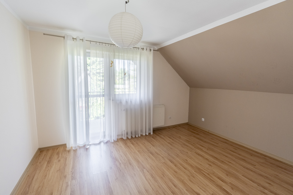 Dom 138,5 m² z tarasem i fotowoltaiką - zdjęcie 16