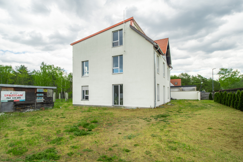 Dom wolnostojący 400 m², garaż, działka 638 m² - zdjęcie 4