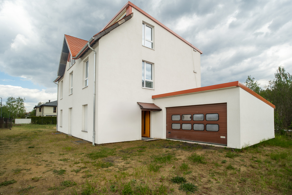 Dom wolnostojący 400 m², garaż, działka 638 m² - zdjęcie 3