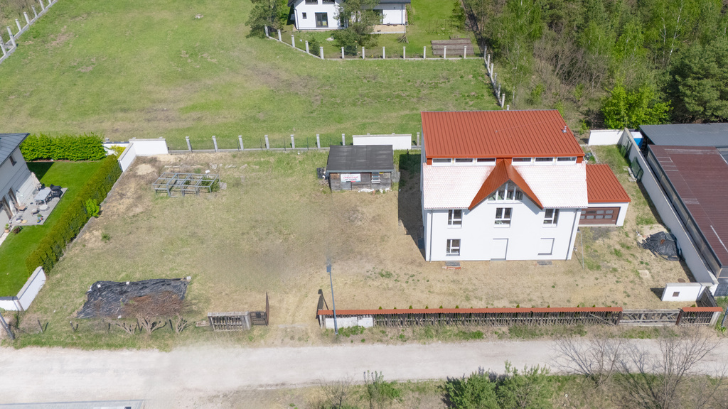 Dom wolnostojący 400 m², garaż, działka 638 m² - zdjęcie 2