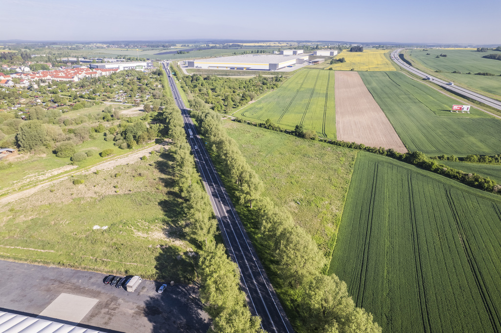 Na sprzedaż działka inwestycyjna 16 600 m² - zdjęcie 3