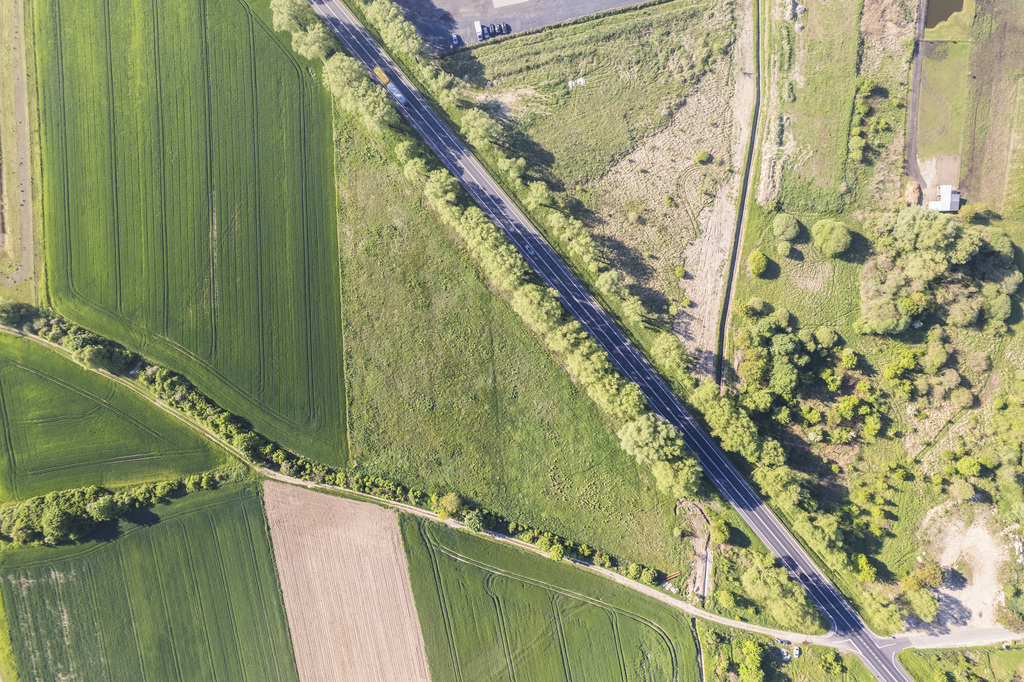 Na sprzedaż działka inwestycyjna 16 600 m² - zdjęcie 6