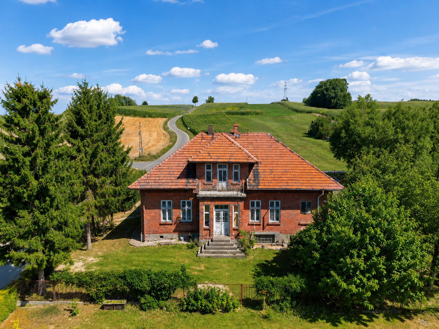 Dom i 2 działki budowlane – 3231 m²