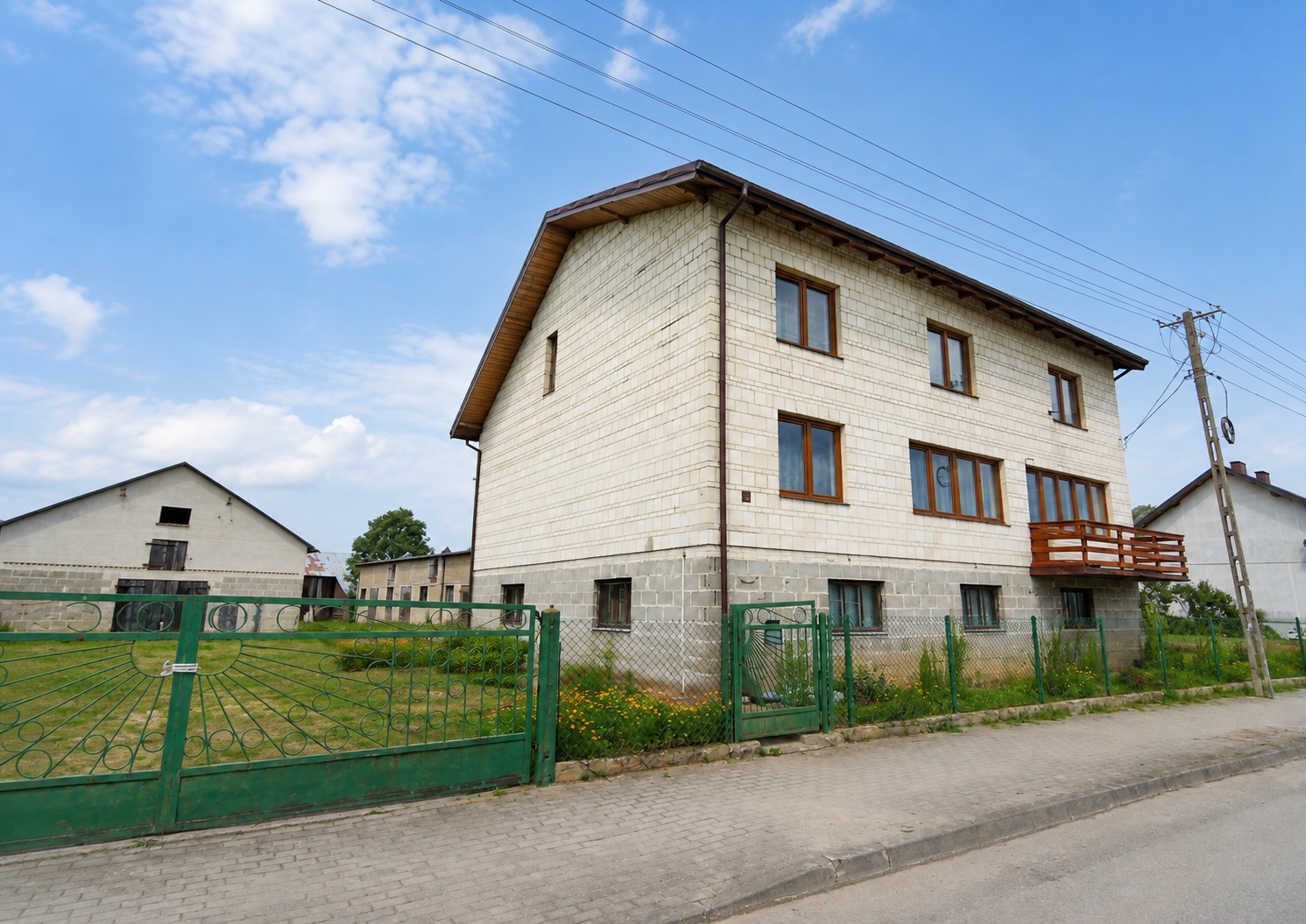 Dom jednorodzinny 150 m2 z działką 22 ary