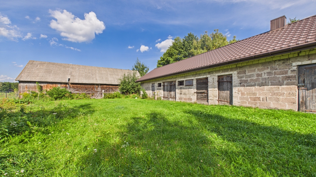 Siedlisko 6900 m² z domem i zabudowaniami - zdjęcie 17