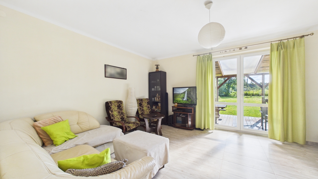 Siedlisko 6900 m² z domem i zabudowaniami - zdjęcie 3