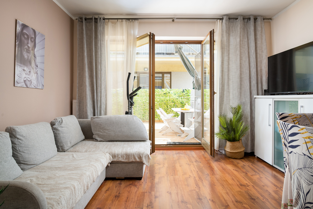 wysoki parter, 43 m², 2 pok., taras 27 m² i garaż - zdjęcie 2