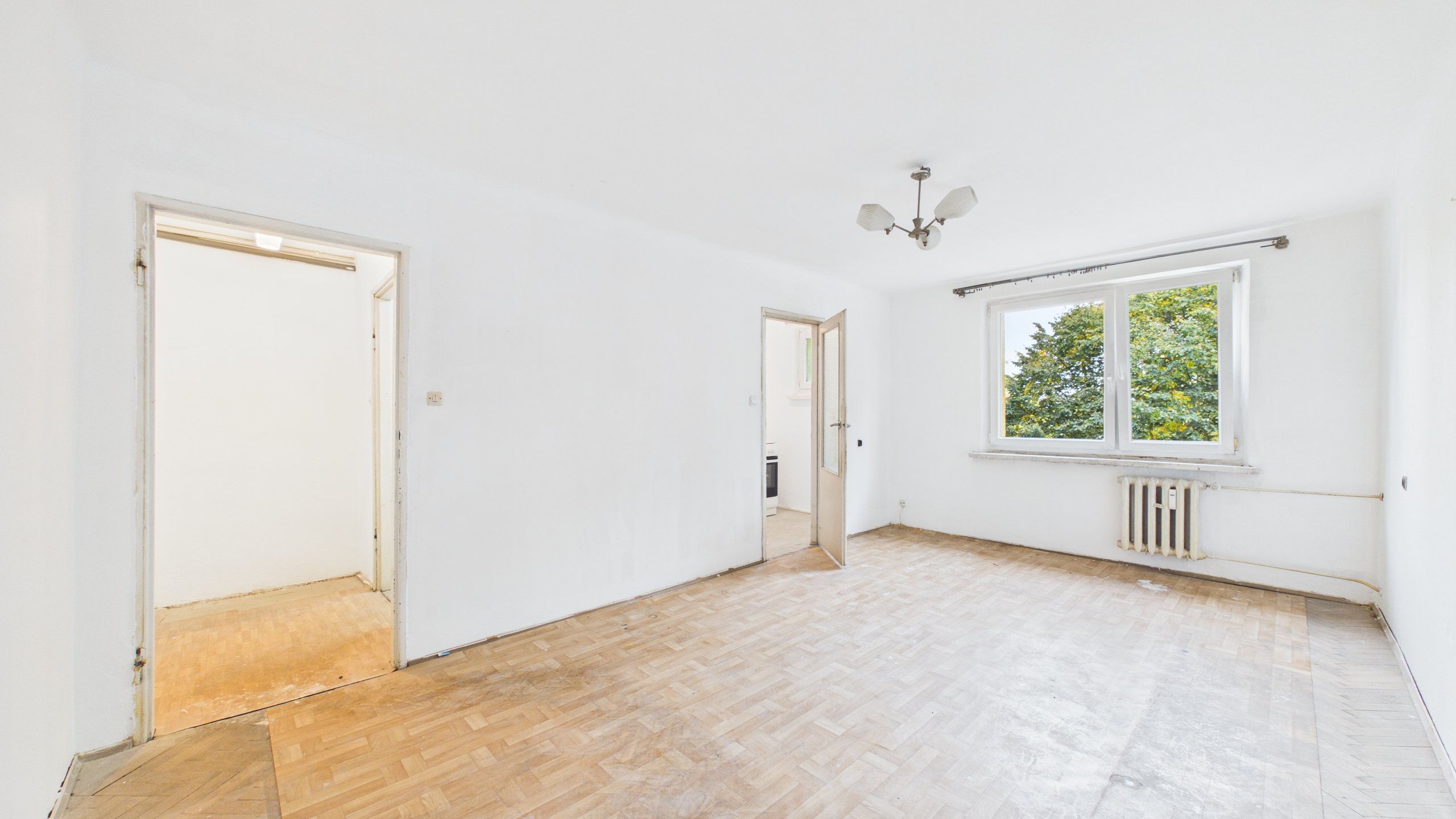 Kawalerka 28,5 m² z potencjałem na 2 pokoje - do remontu