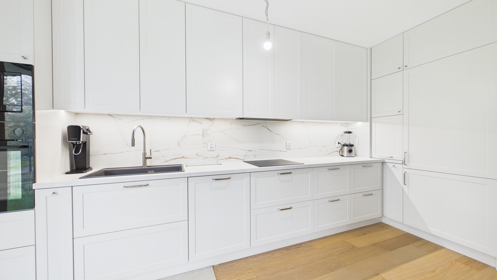 Dwupoziomowy segment 116 m² z ogródkiem - zdjęcie 4