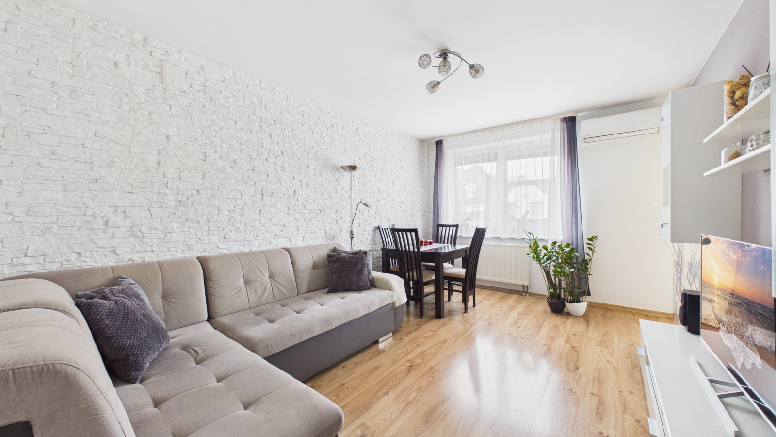Ząbki | 2 pokoje | 42,9 m² | Balkon | Klimatyzacja