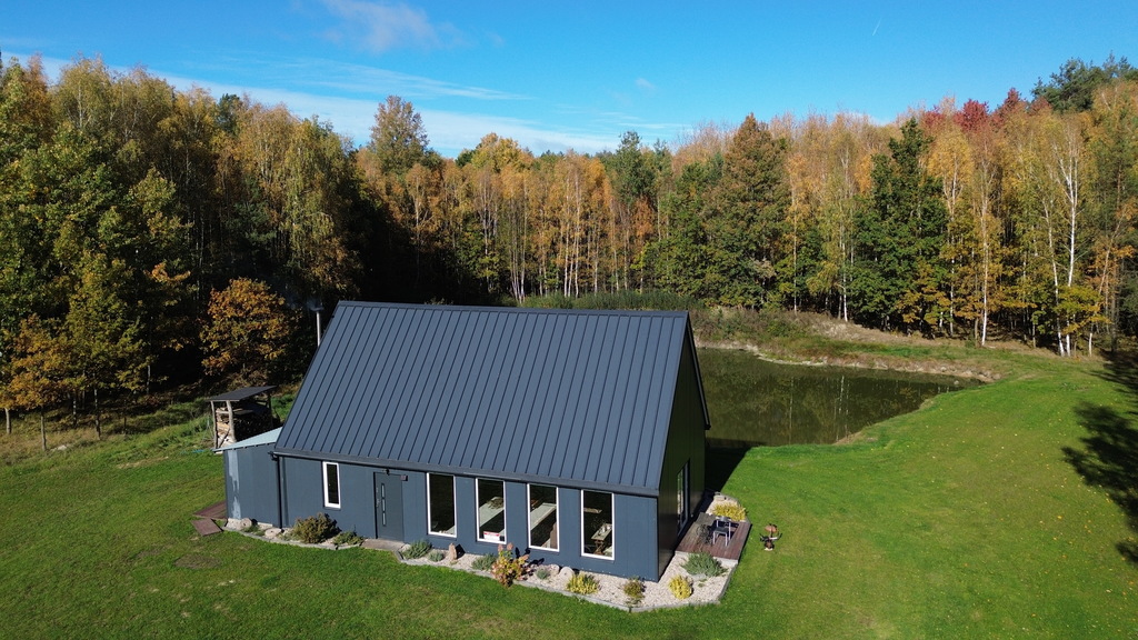Dom z antresolą, stawem i lasem | 2,7 ha | Skórzec - zdjęcie 2